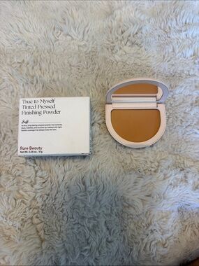 Rare Beauty True to Myself Tinted Pressed Finishing Powder - Buff